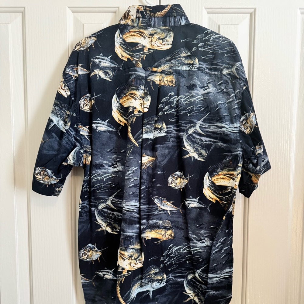 Reel Legends Men's Navy Salt Water Fish Short Sleeve Shirt Size: Large - Picture 2 of 6